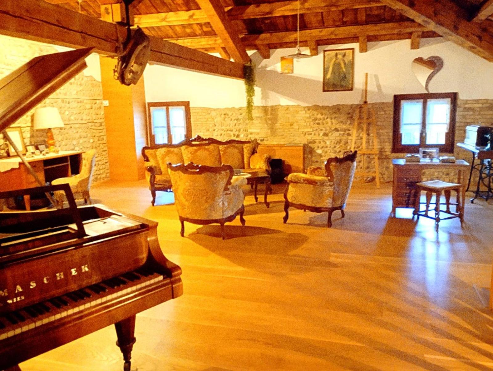 Villa La Regina Del Bosco Rivignano Exterior foto